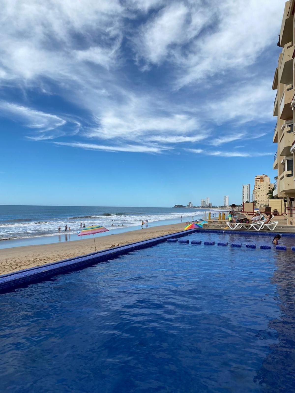 Apartamento 2 Bdrm - Sleeps 8 -ocean Front -ocean View *