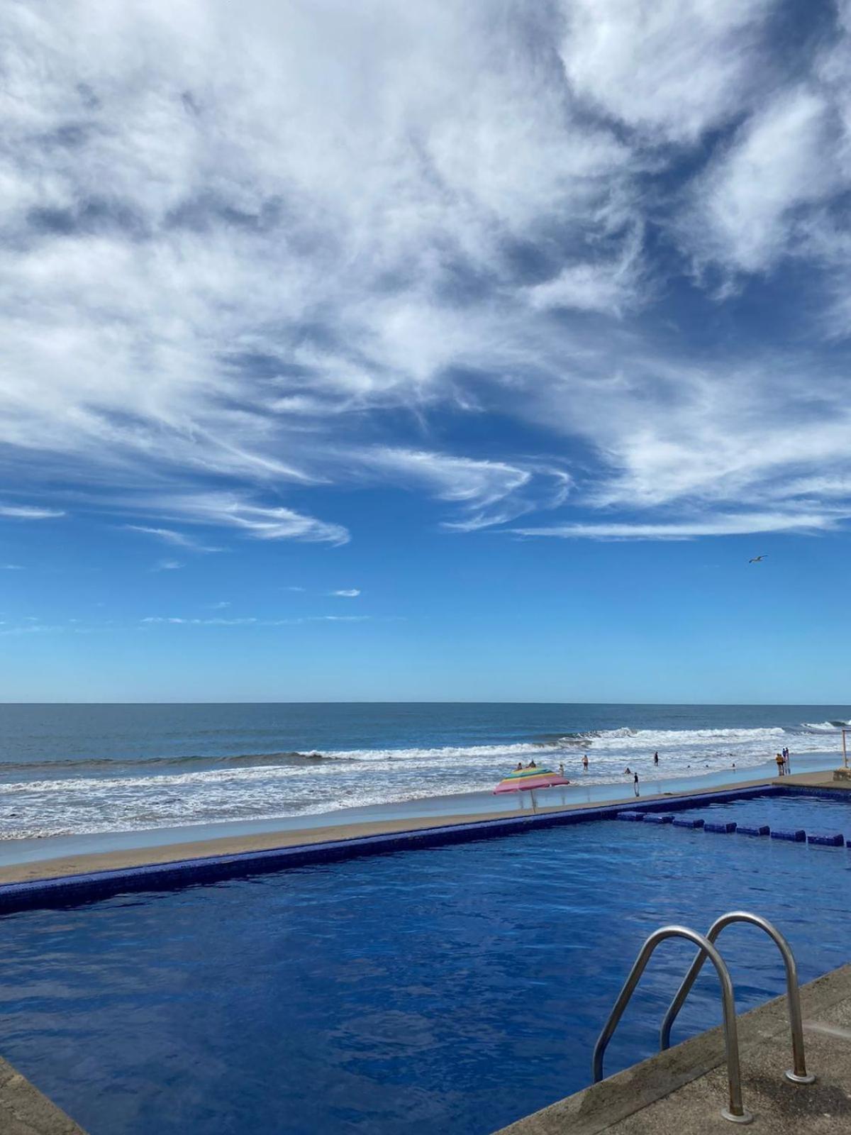 2 Bdrm - Sleeps 8 -ocean Front -ocean View Apartamento Mazatlán