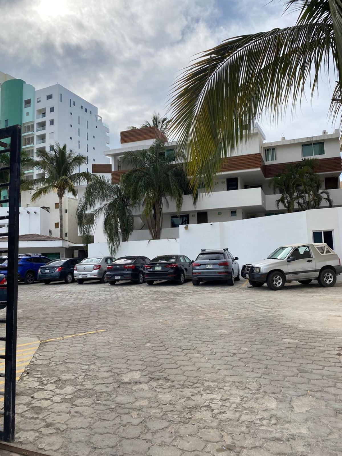 Apartamento 2 Bdrm - Sleeps 8 -ocean Front -ocean View *
