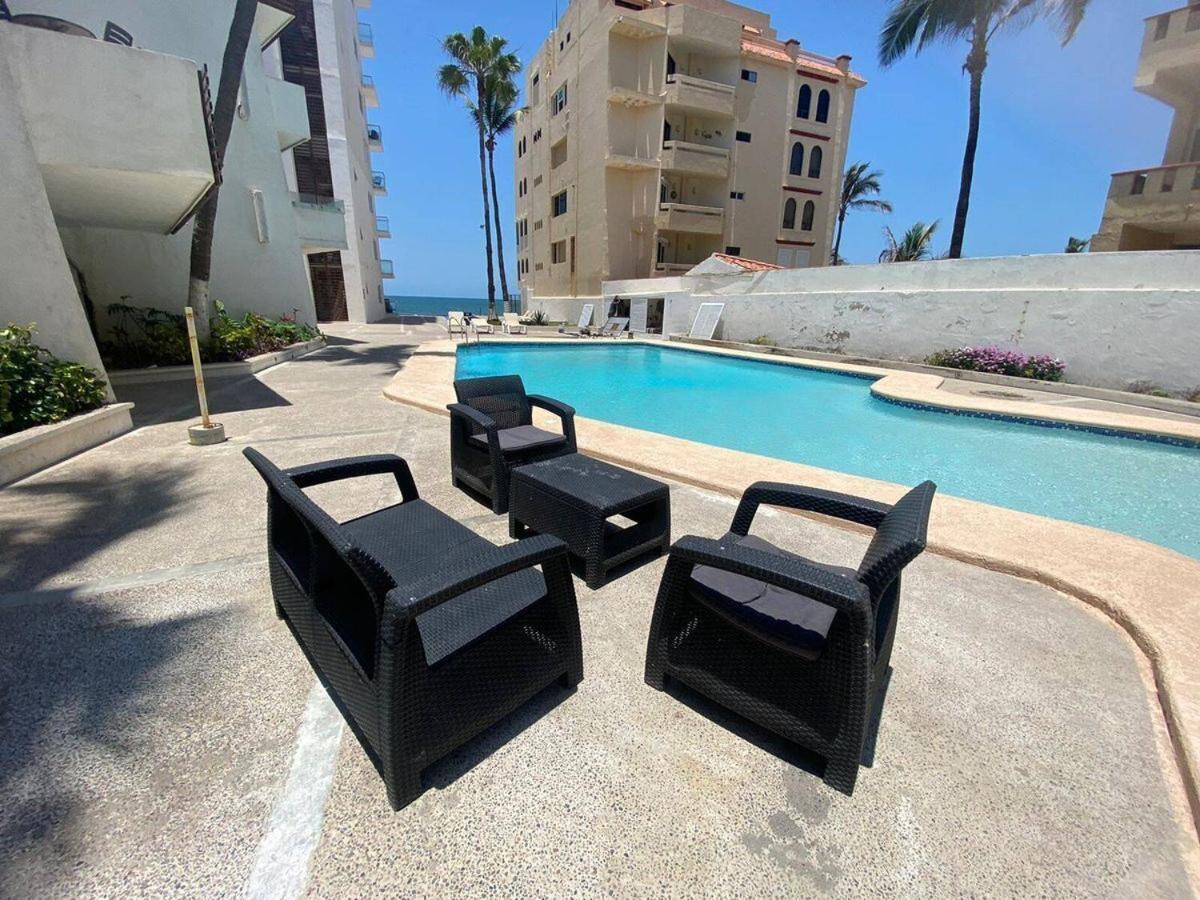 2 Bdrm - Sleeps 8 -ocean Front -ocean View
