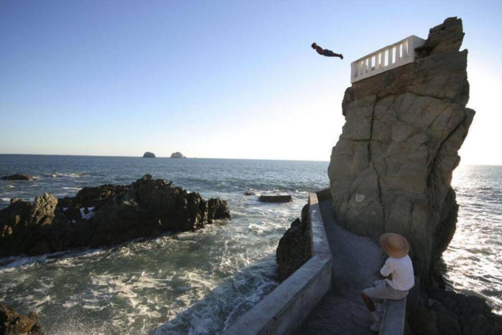 2 Bdrm - Sleeps 8 -ocean Front -ocean View Apartamento *