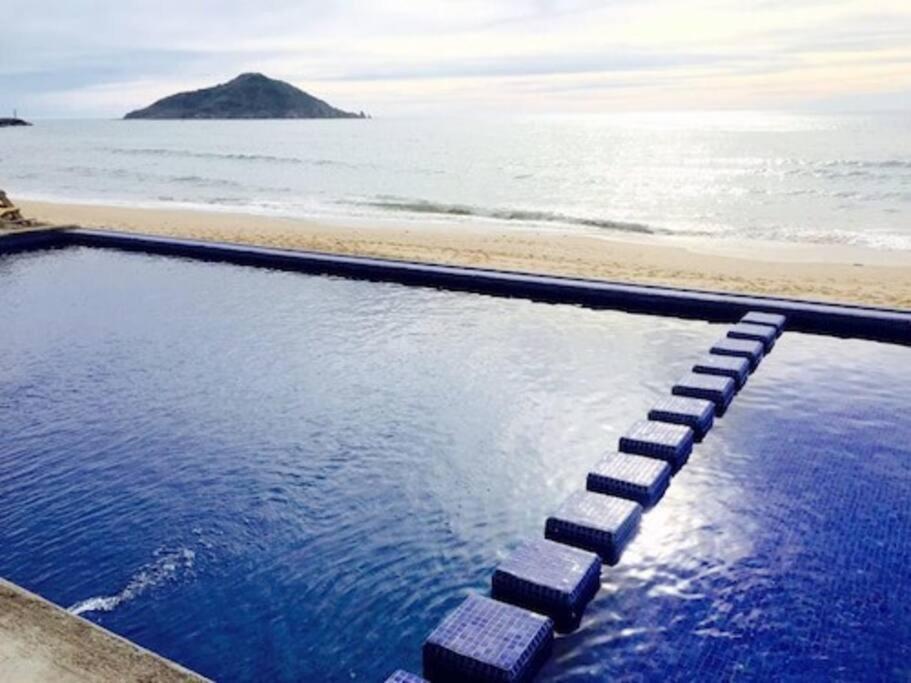 2 Bdrm - Sleeps 8 -ocean Front -ocean View Apartamento Mazatlán