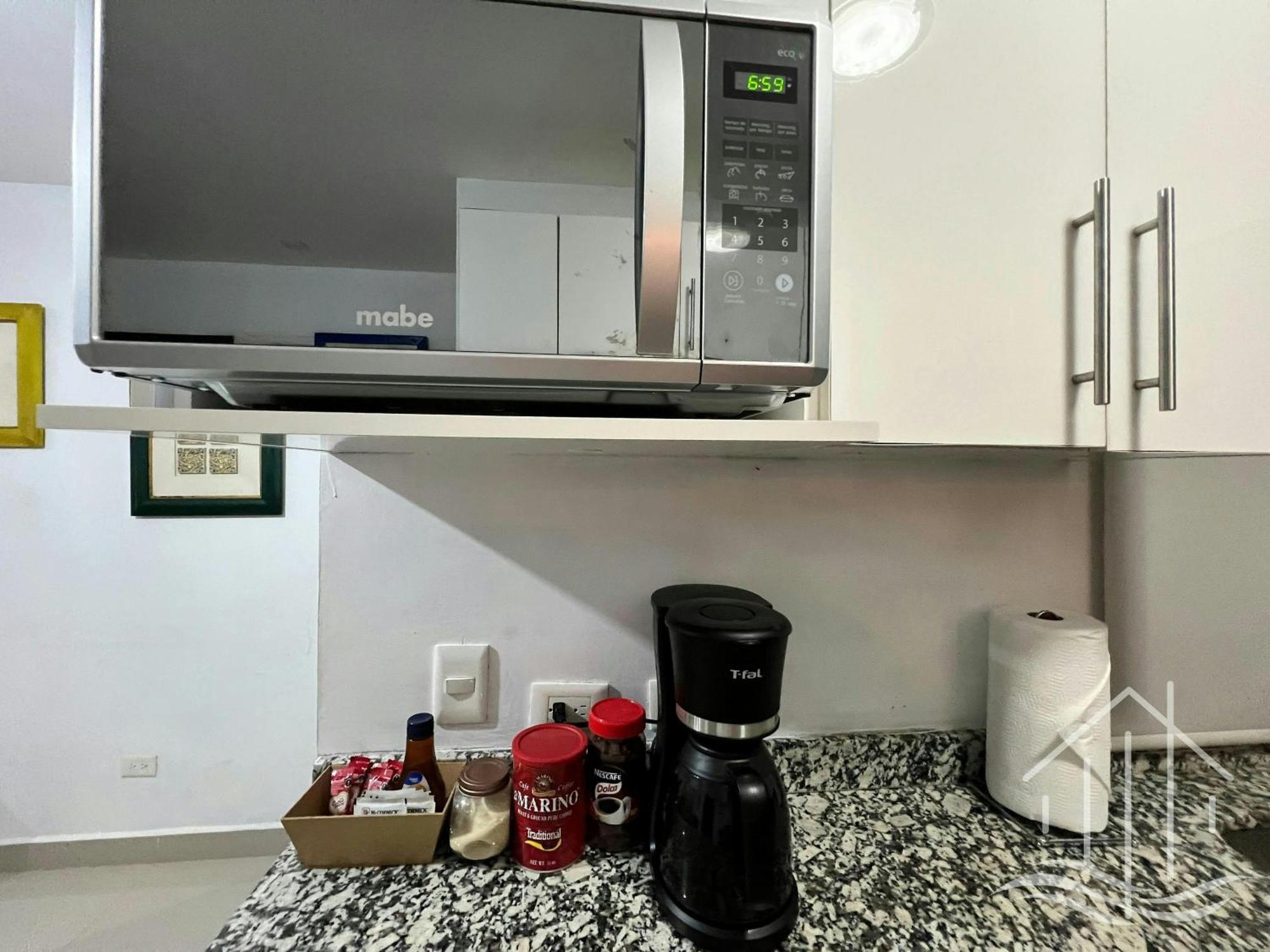 Apartment Promo-sleeps 6-walk To & Mazagua Park-pool-gated Mazatlan