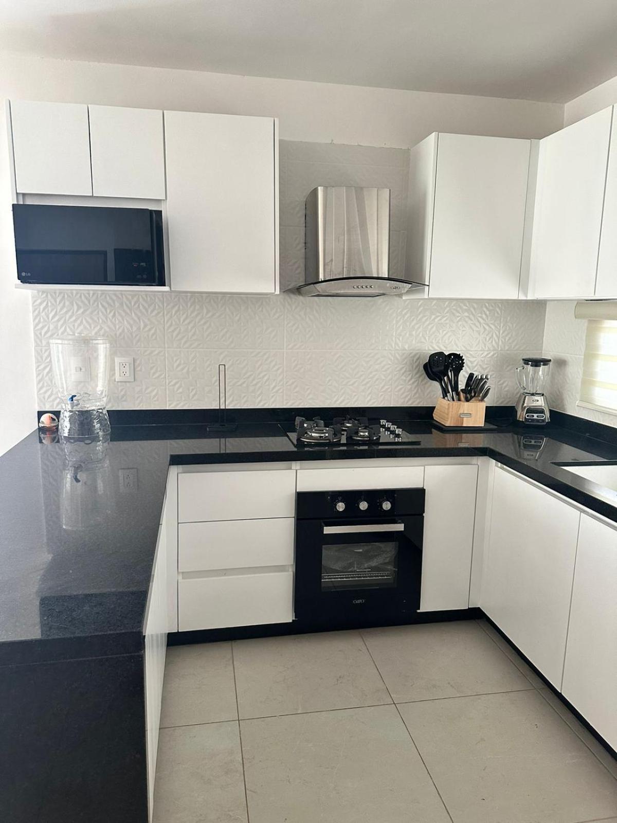Casa Amueblada En Privada Con Alberca * Mazatlán