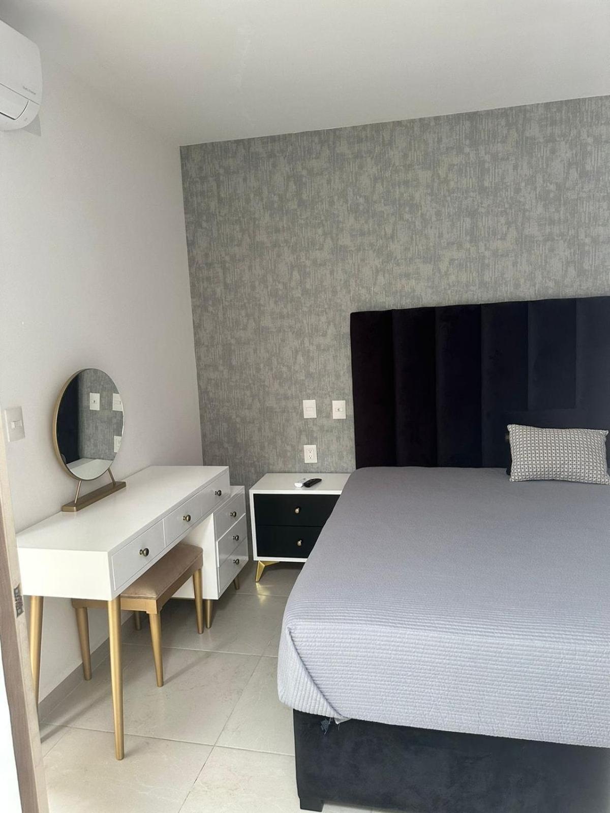 Apartamento Casa Amueblada En Privada Con Alberca *