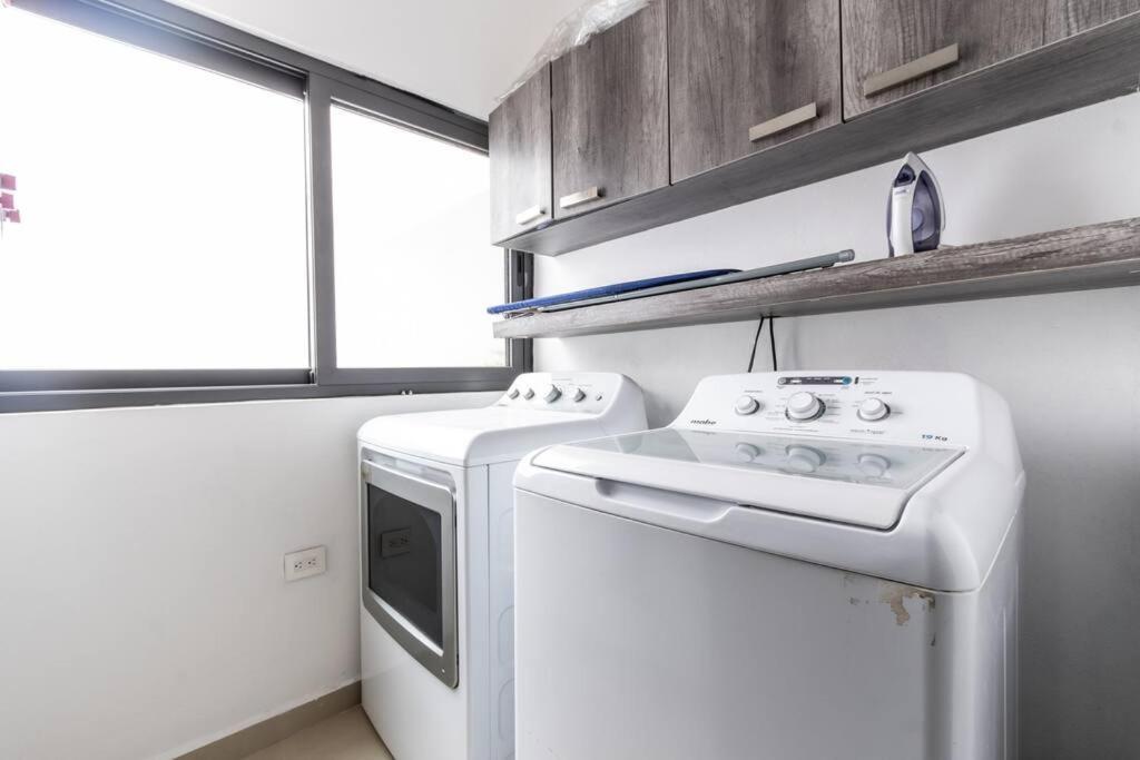 Depa Moderno Y En Zona Dorada Super Centrico * Mazatlán