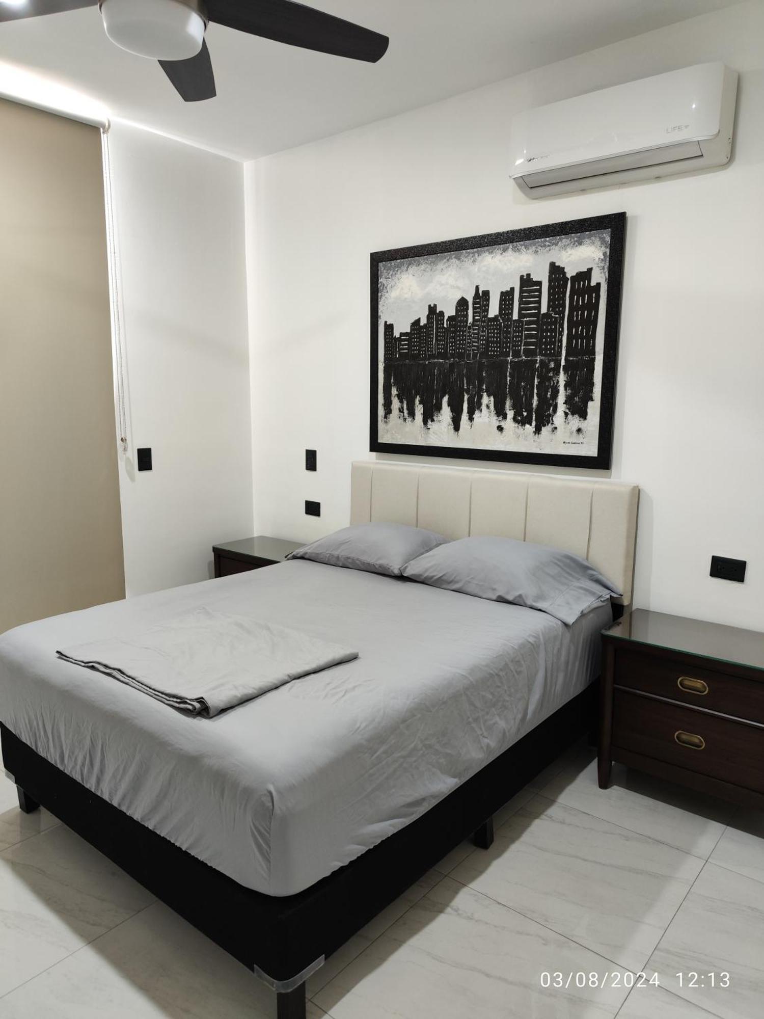 Depto De 2 Recamaras A 800 Metros Del Malecon De Apartamento Mazatlán