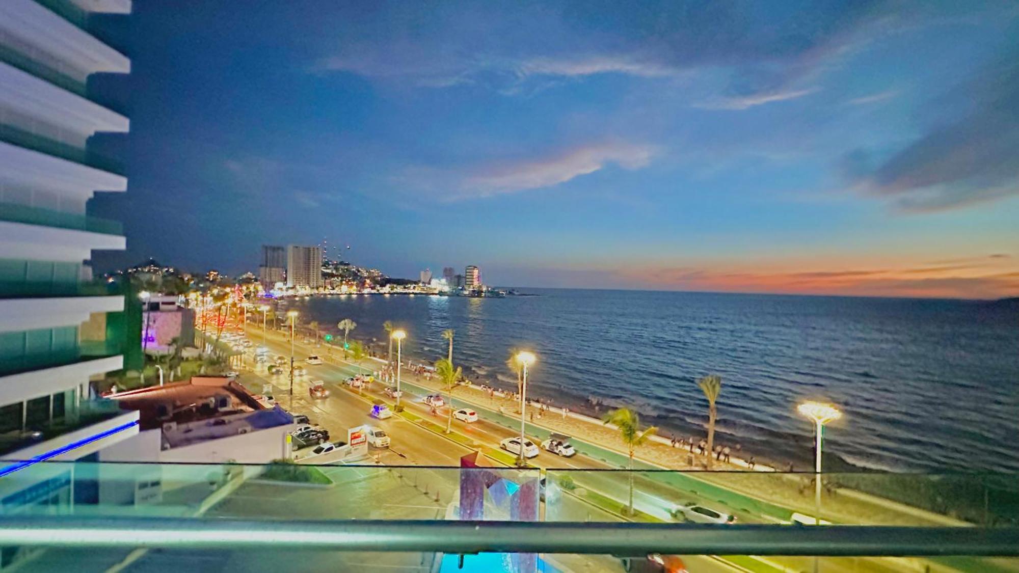 Espectacular Vista Al Mar, A Pie De Malecon