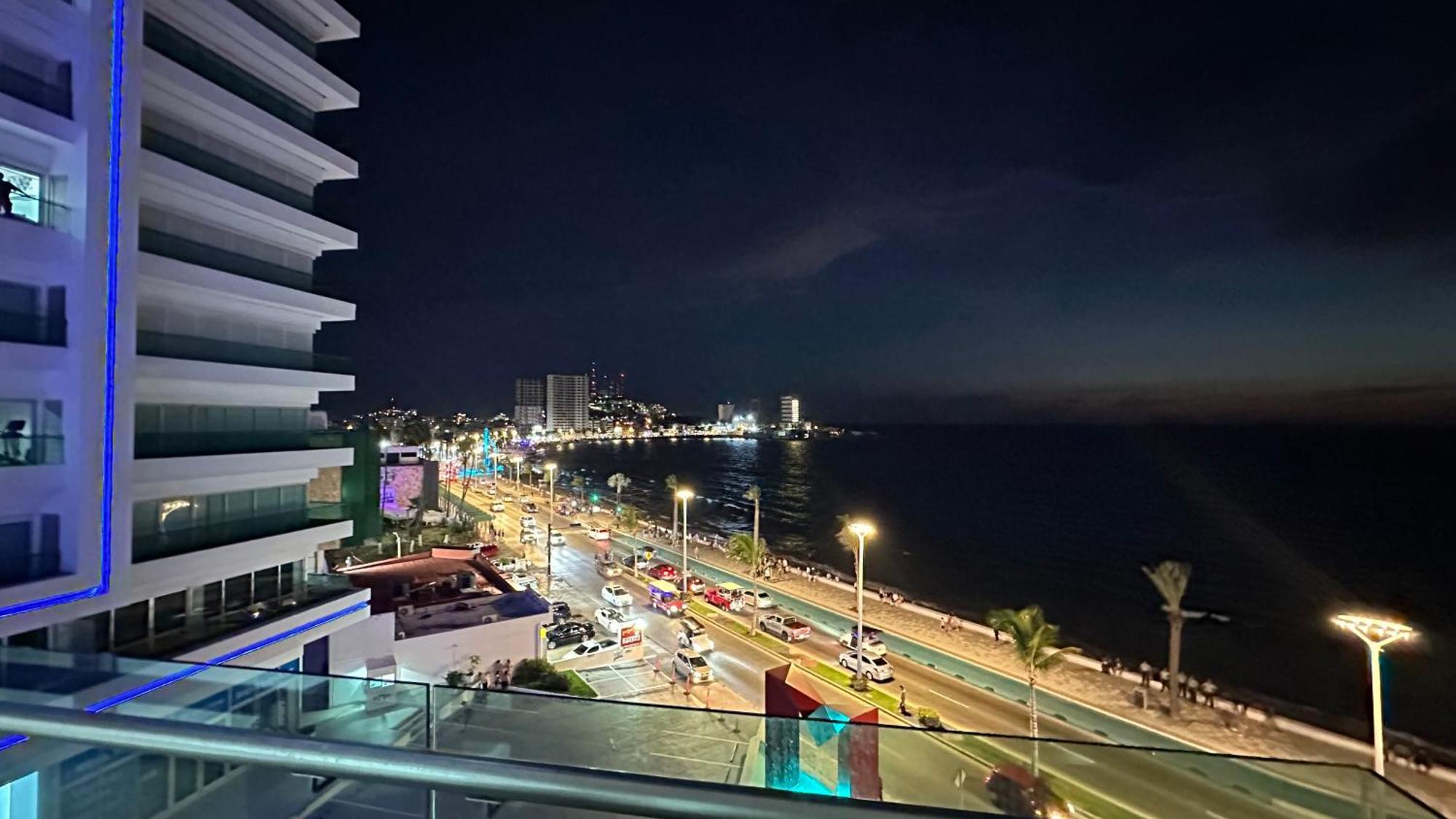Apartamento Espectacular Vista Al Mar, A Pie De Malecon