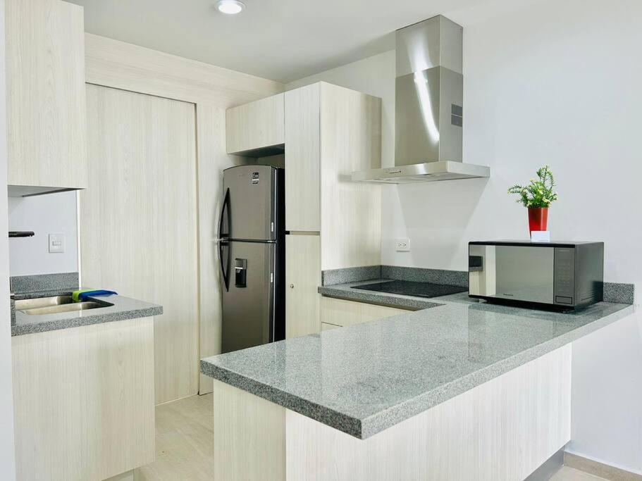 Apartamento Comodo Con Alberca Cerca De La Playa By G P S Rentas *