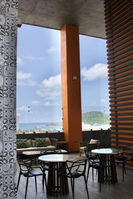 Departamento Moderno Con Vista Al Mar Mazatlán