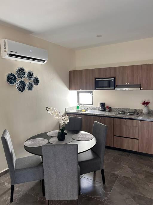 Nightlife Haven Apartamento