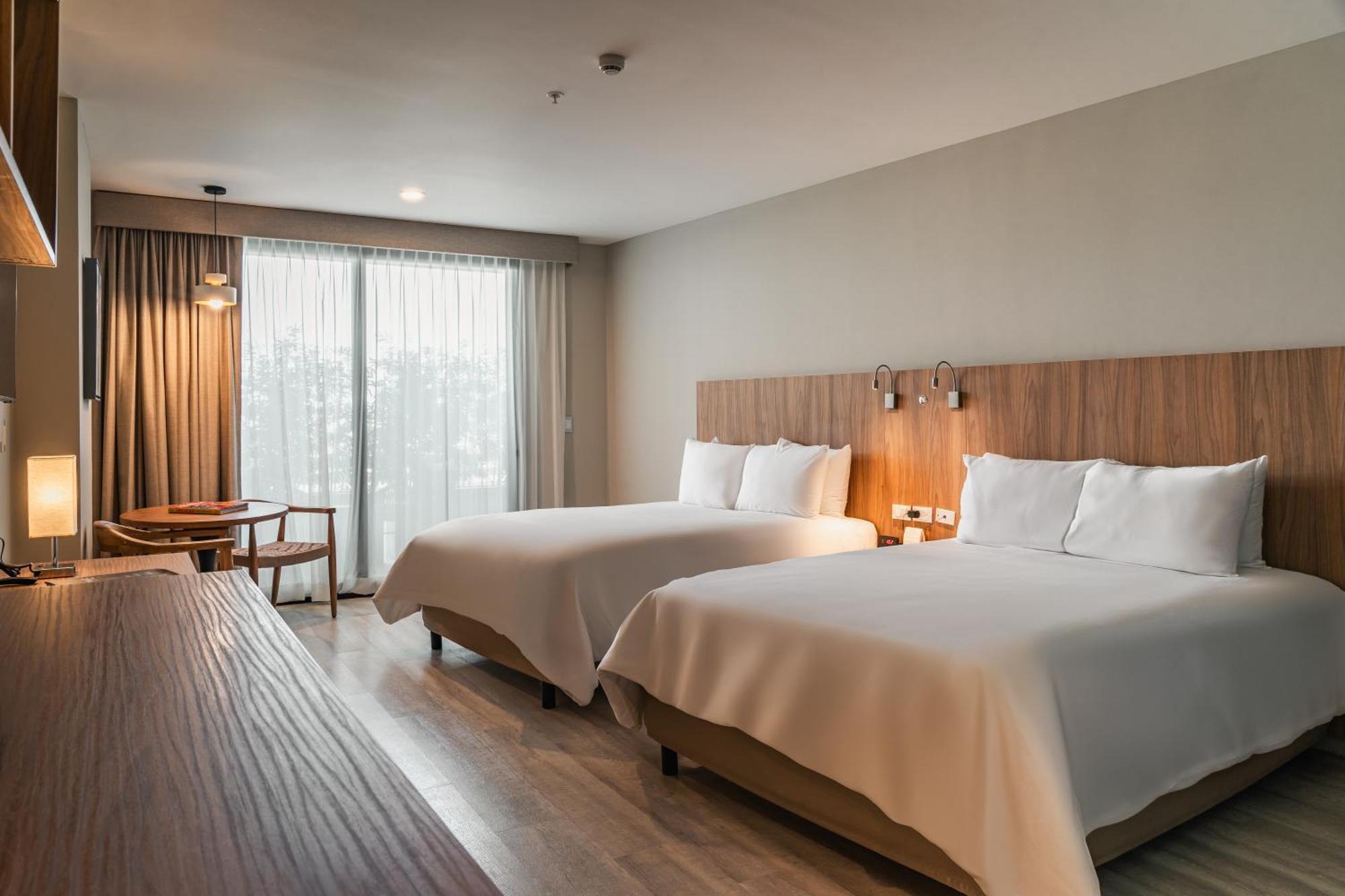 Hotel Wyndham Garden Marina 3*