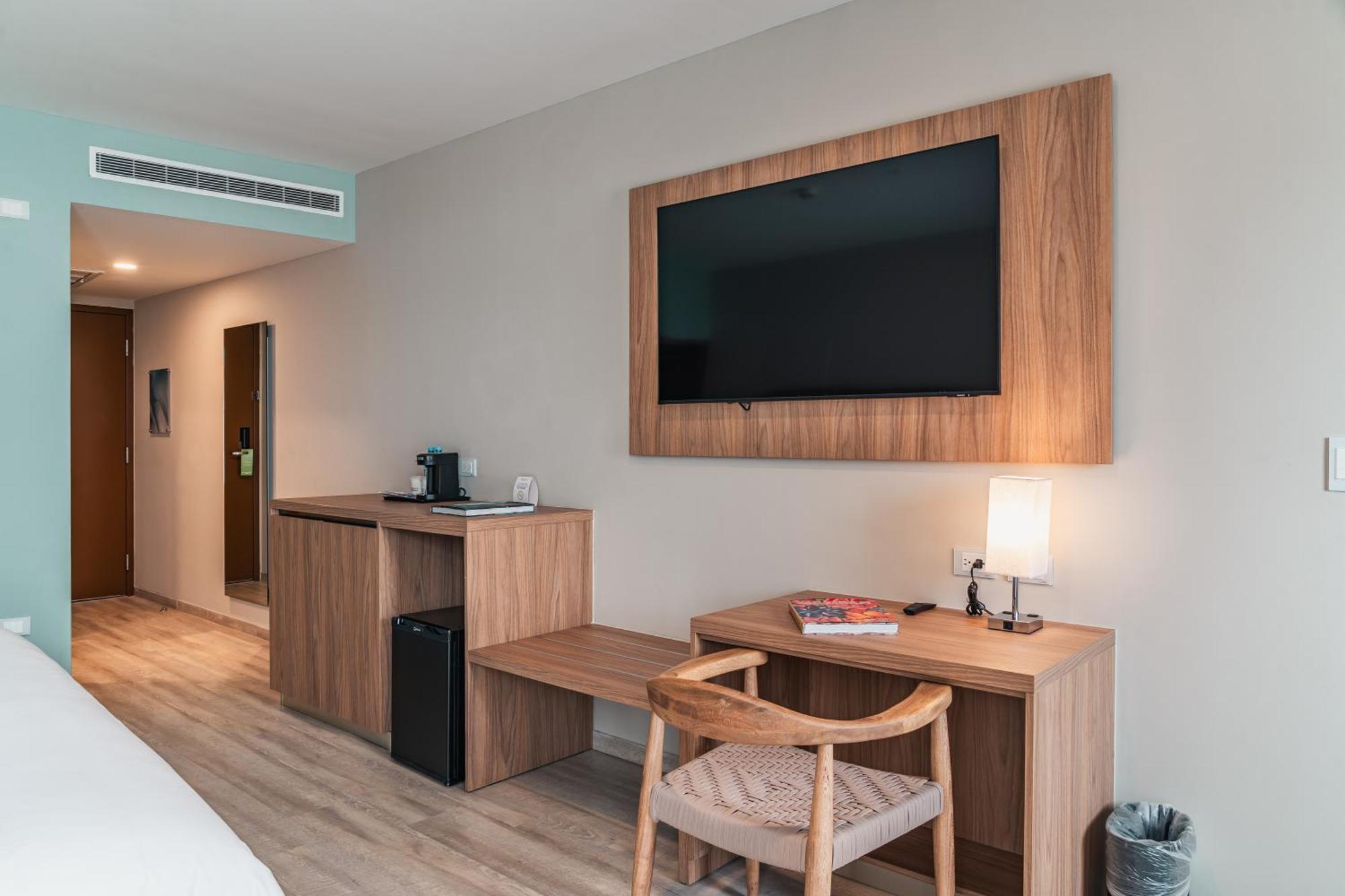 Hotel Wyndham Garden Marina Mazatlan