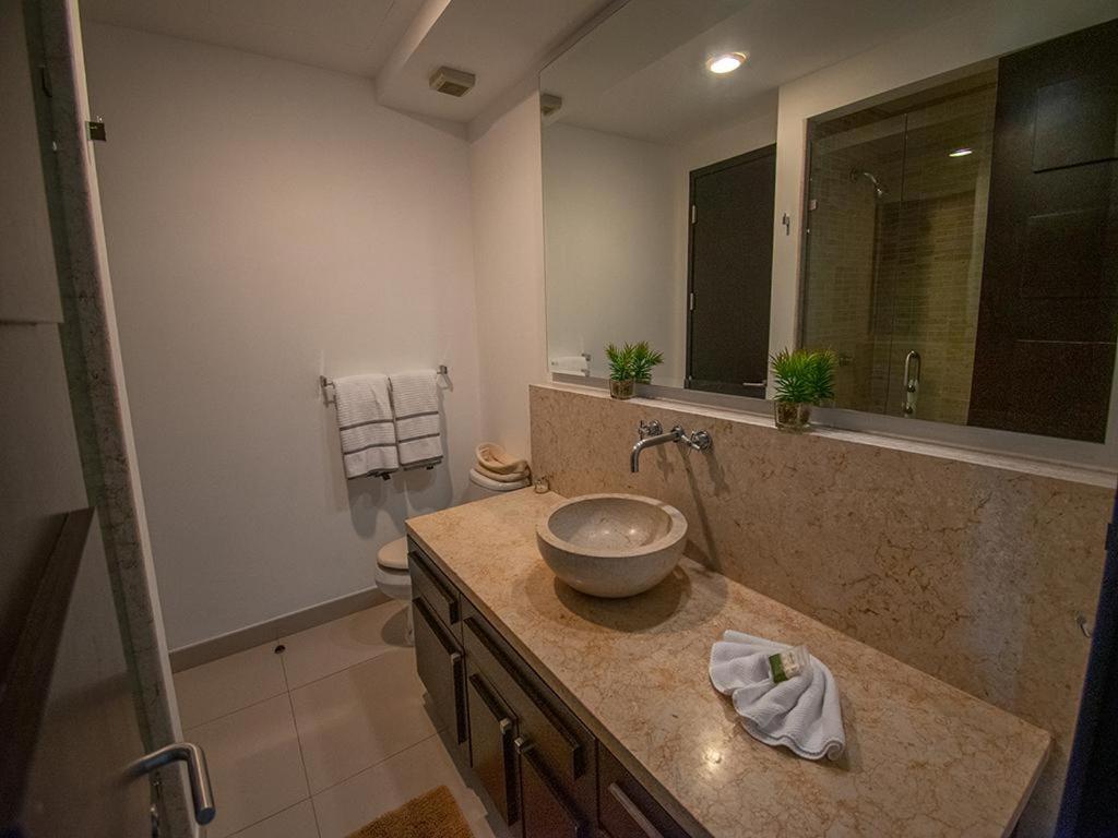 Solaria Oceanview With Pool 704 Apartamento *