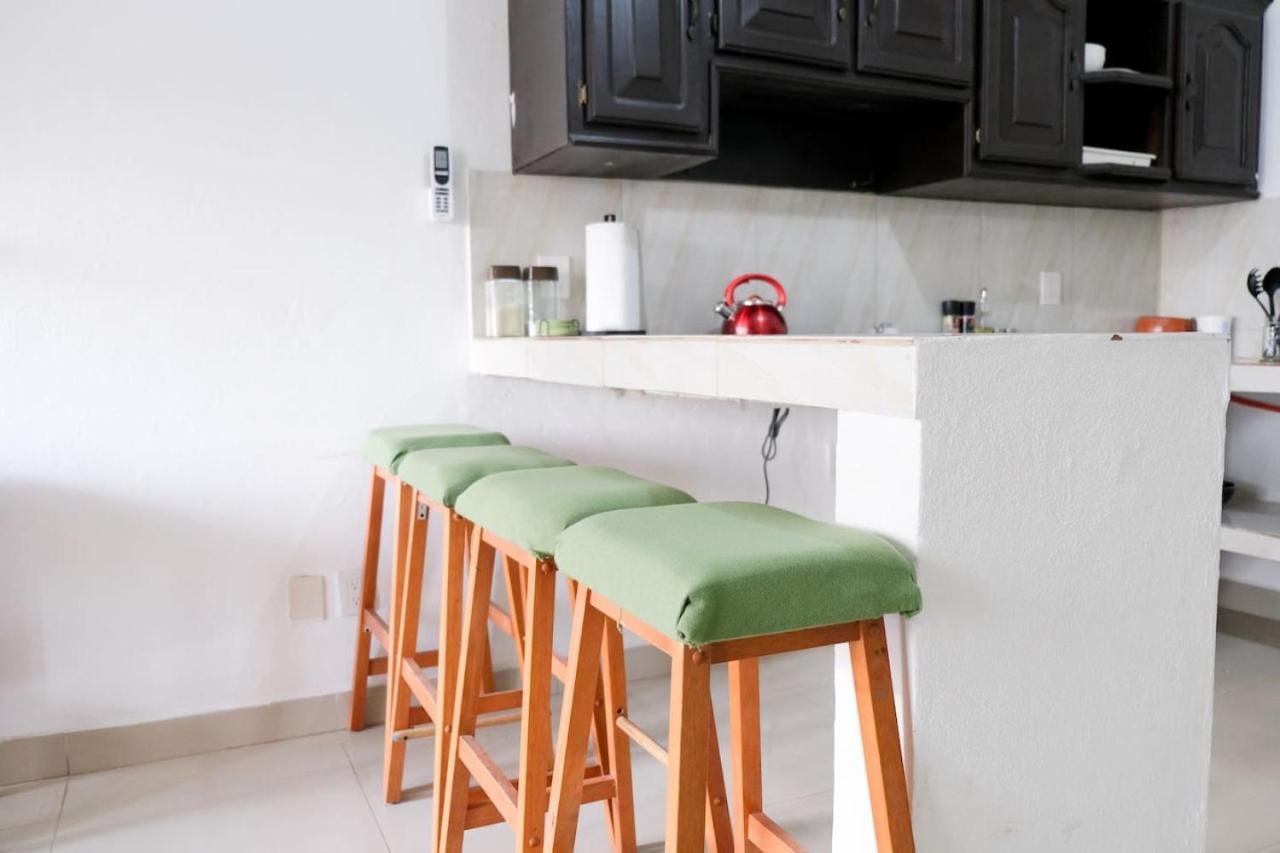 Remodeled Cozy 3 Blocks From The Malecon