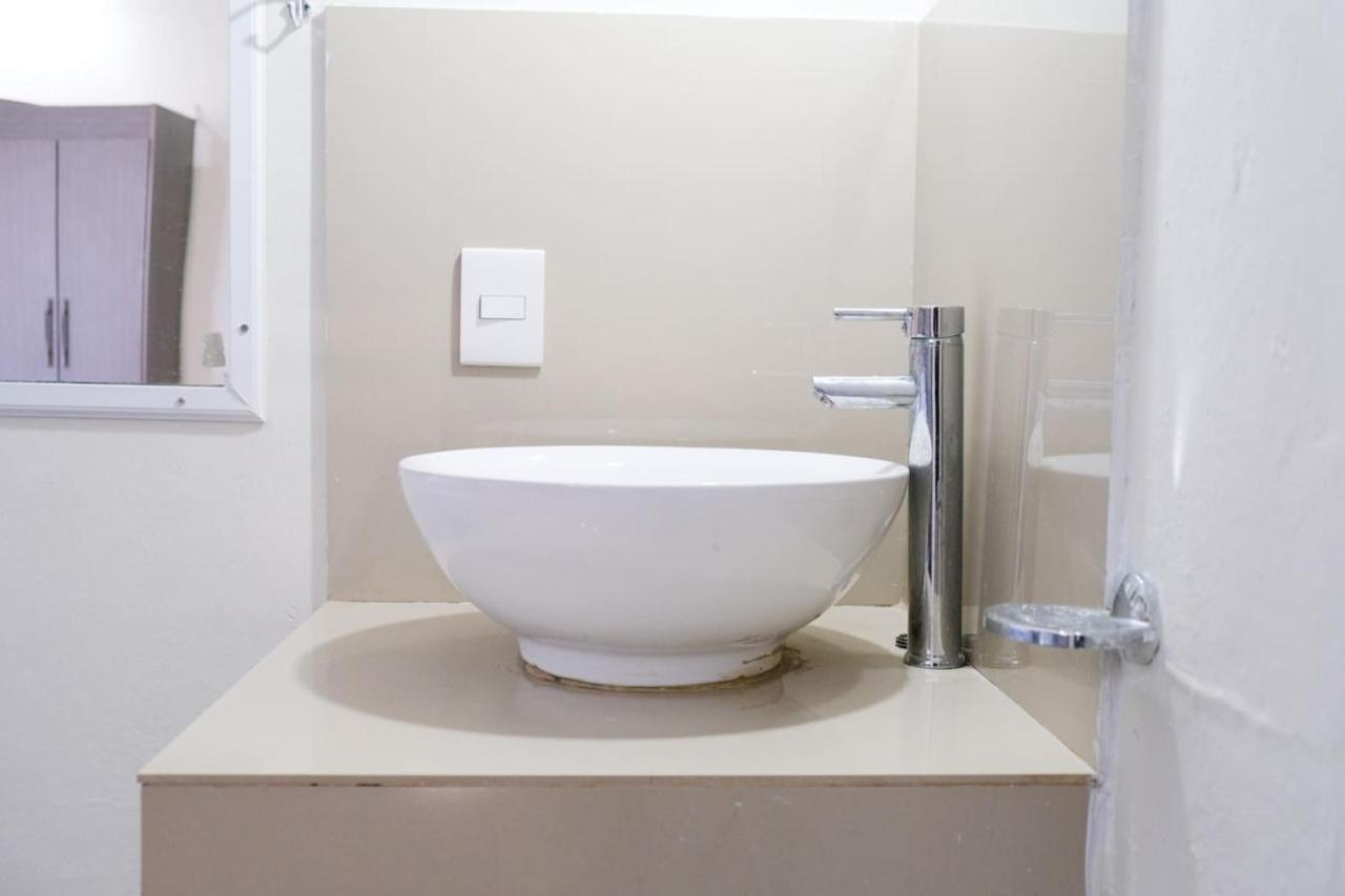 Remodeled Cozy 3 Blocks From The Malecon Apartamento *