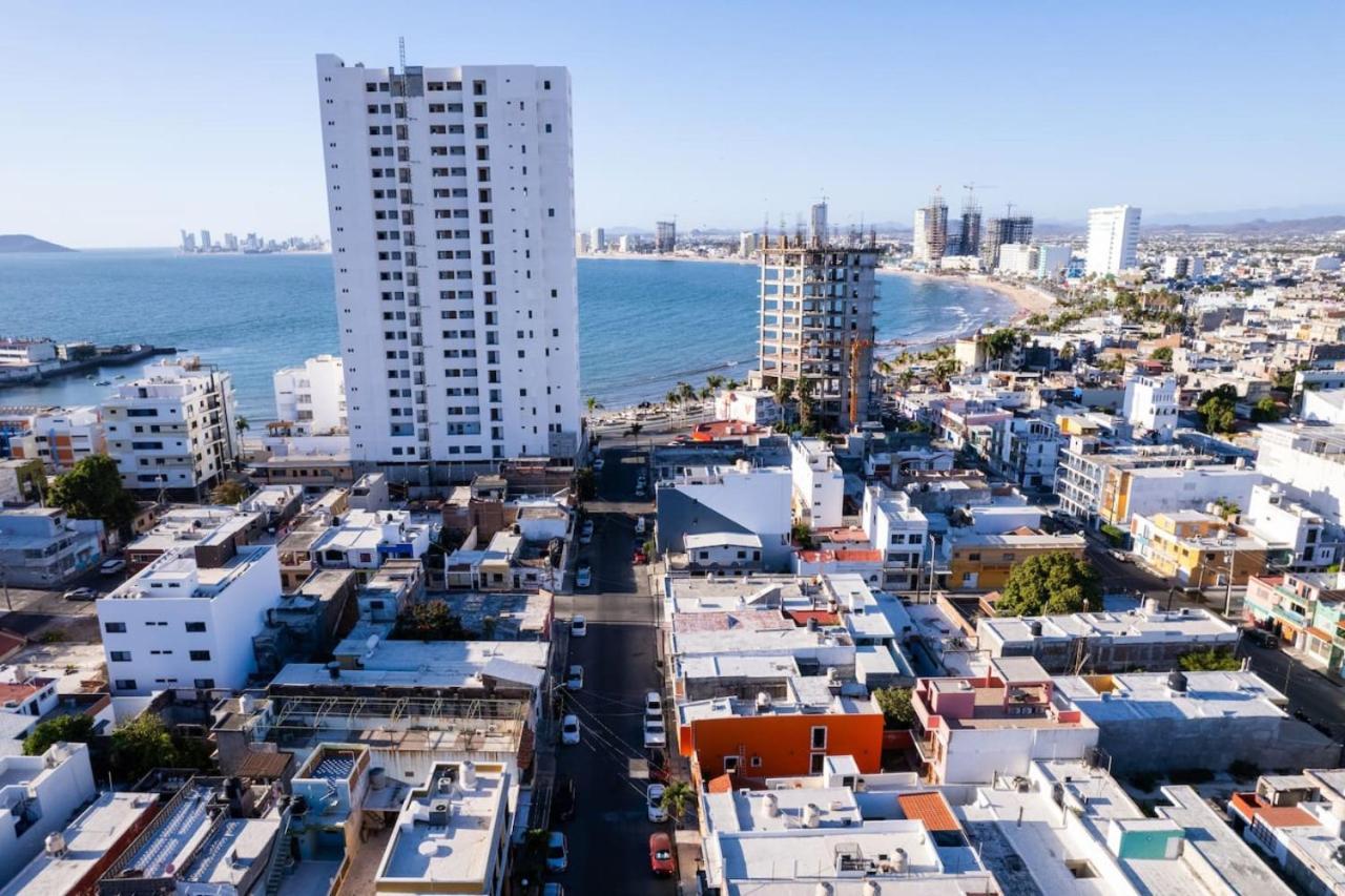 Remodeled Cozy 3 Blocks From The Malecon