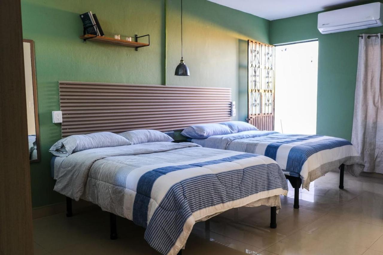Remodeled Cozy 3 Blocks From The Malecon