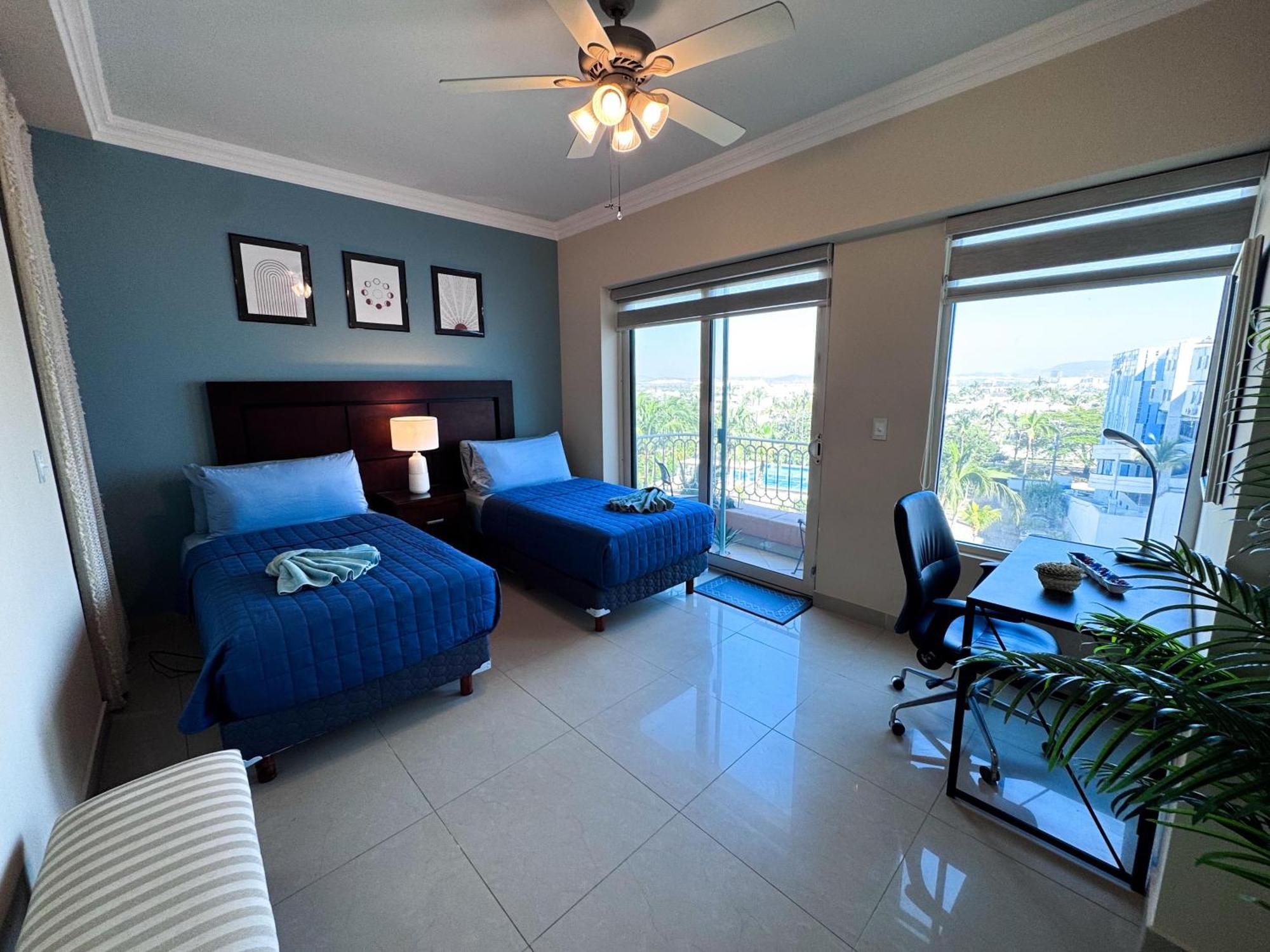 The Stunning Paraiso Ii, See!!