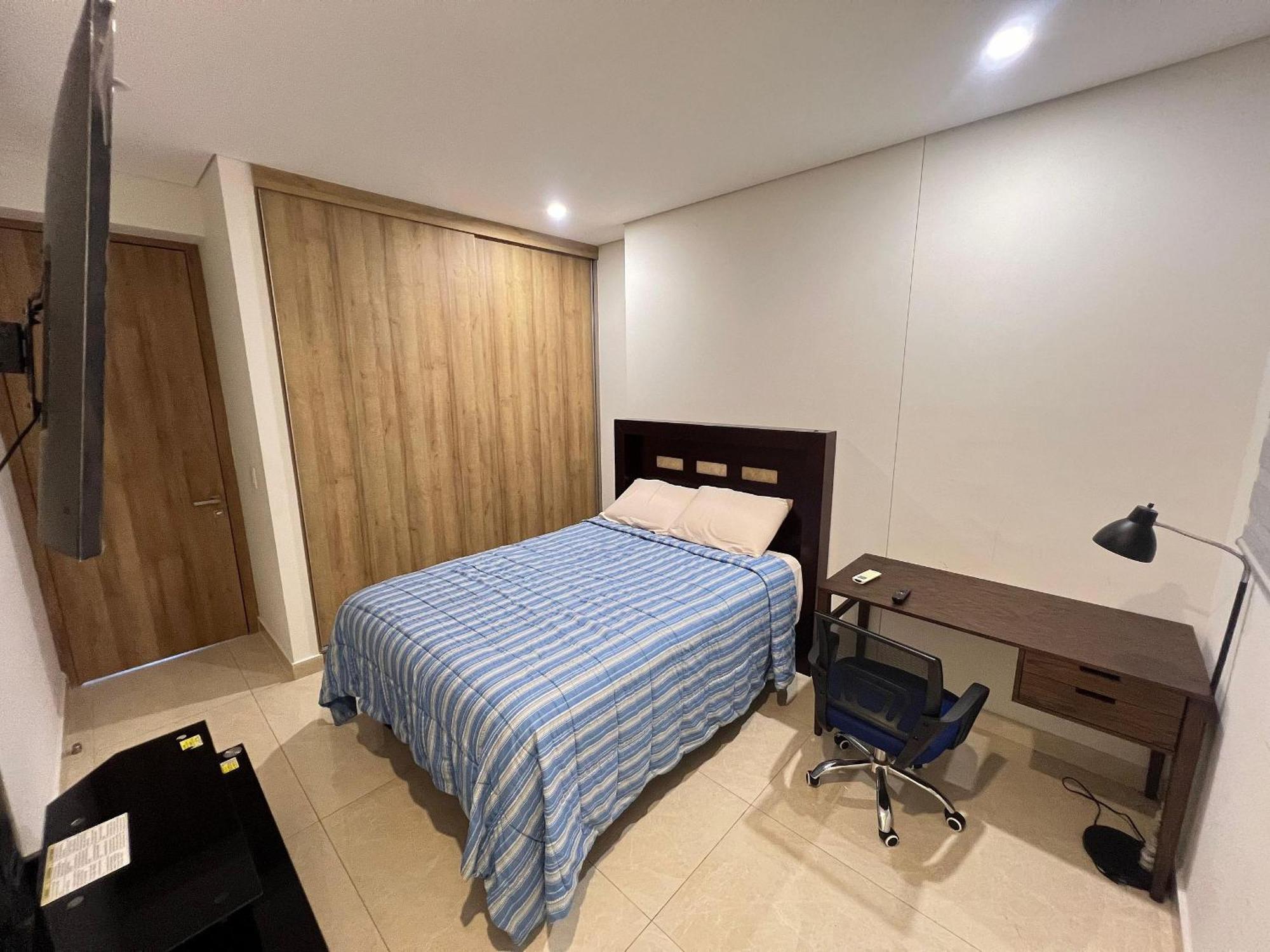 Departamento En Con Acceso A La Playa Y Alberca Comun #704 Torre Norte * Mazatlán