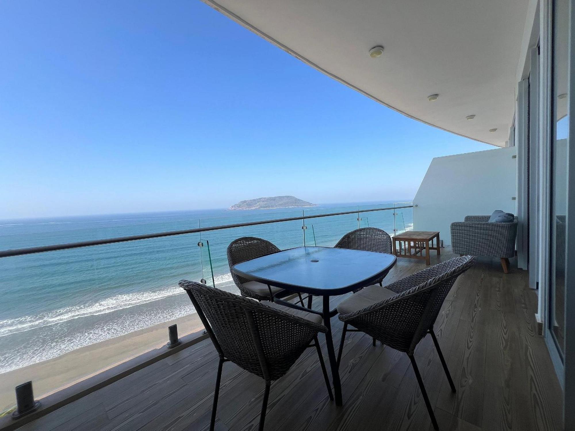 Departamento En Con Acceso A La Playa Y Alberca Comun #704 Torre Norte * Mazatlán