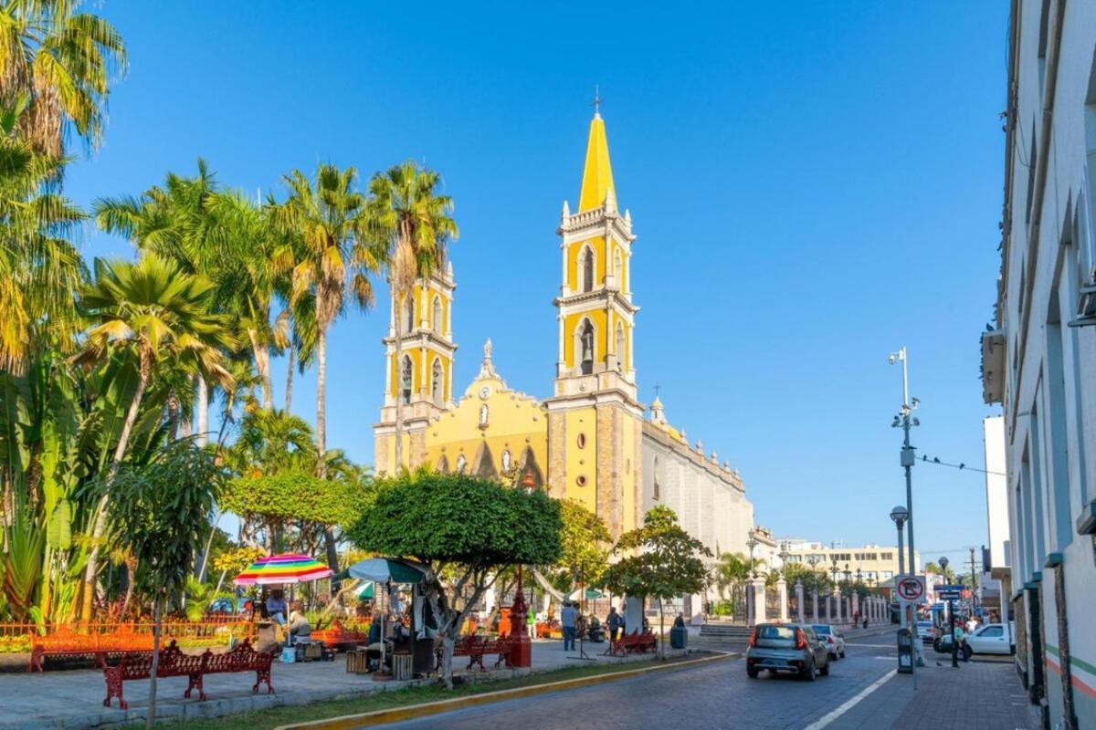 Condesa 10 To 100 Steps To The Mazatlán