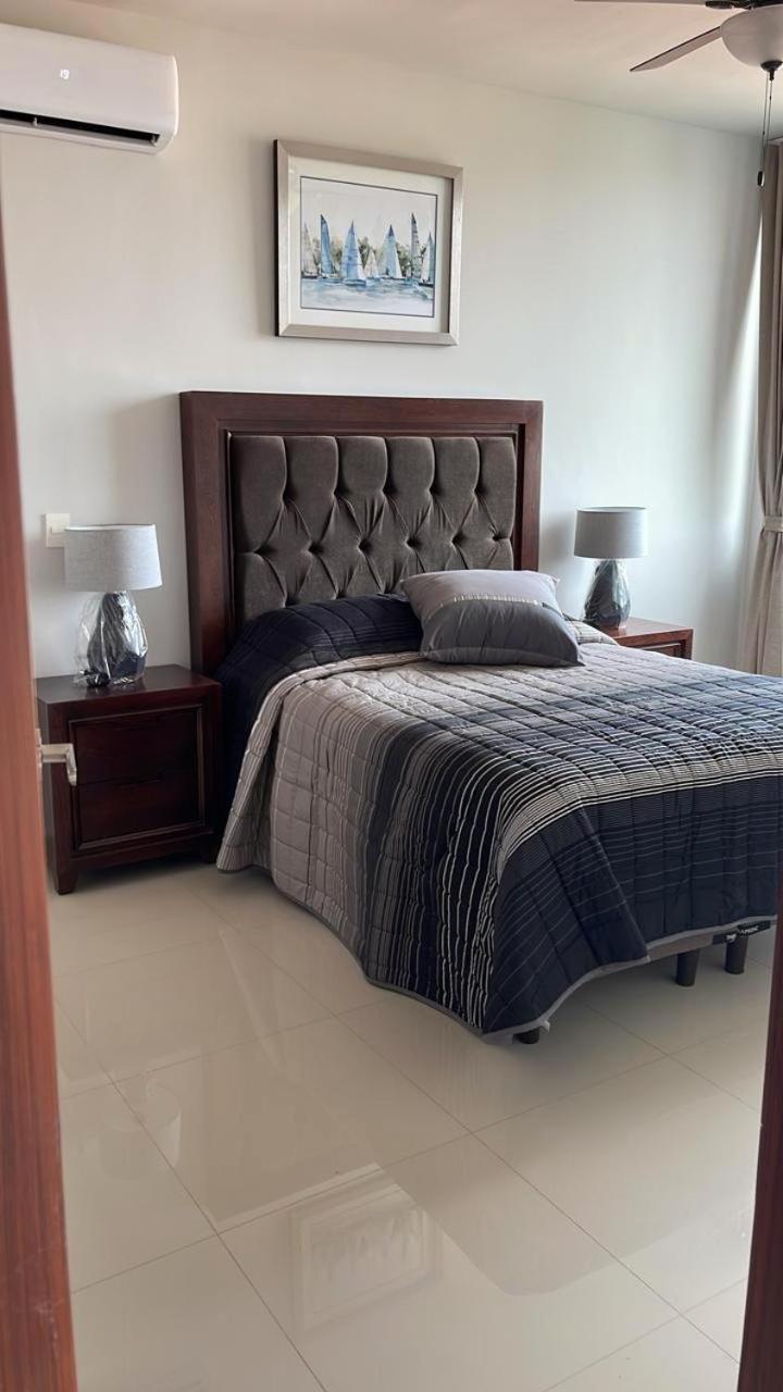 A Unos Pasos De Zona Dorada #305 Apartamento