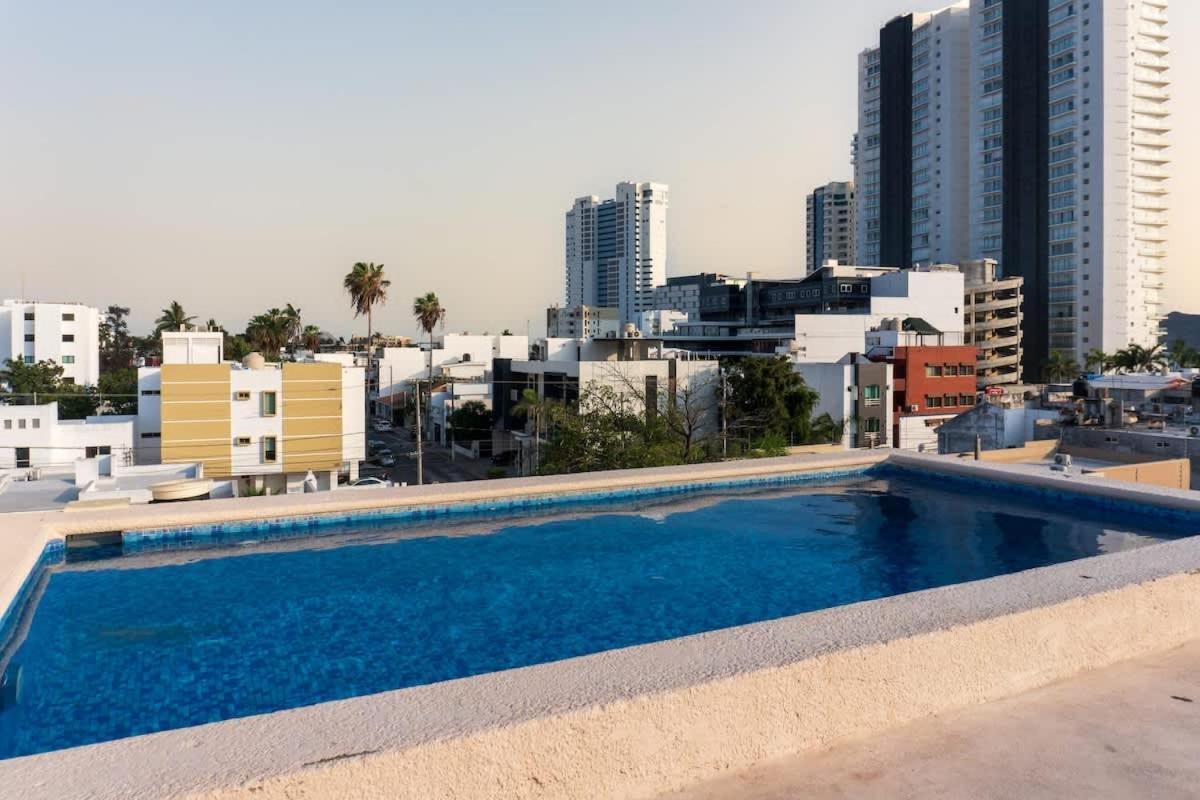 Depa A 1 Cuadra De La Playa Con Alberca - Maria Barbara Mazatlán