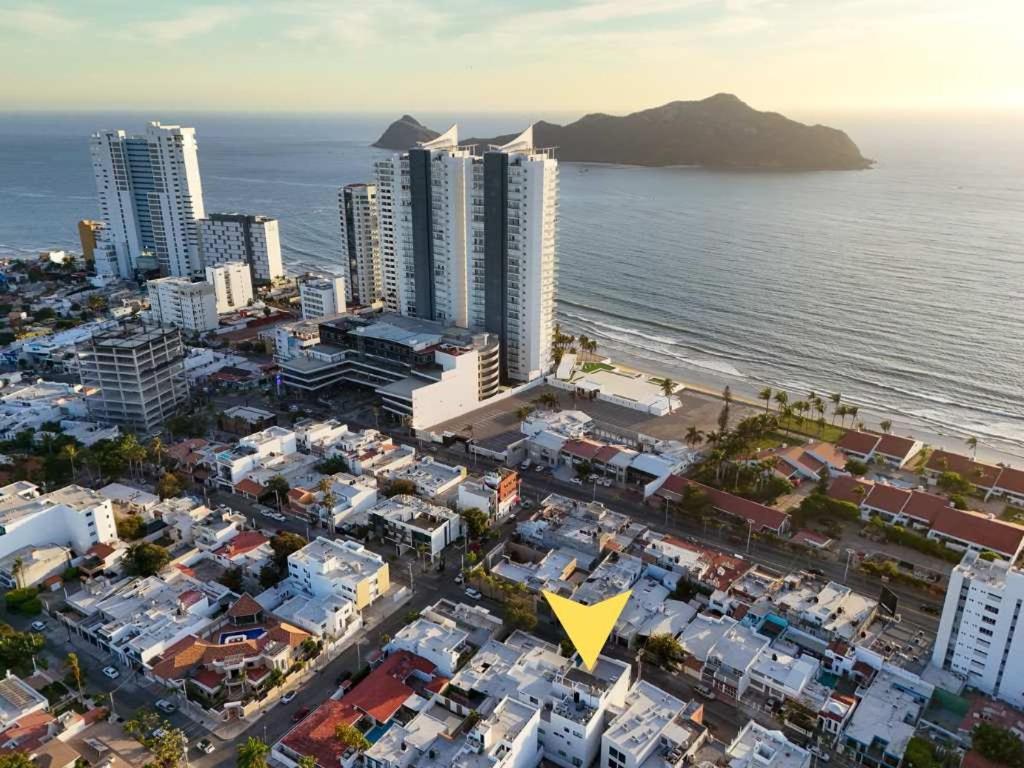 Depa A 1 Cuadra De La Playa Con Alberca - Maria Barbara * Mazatlán