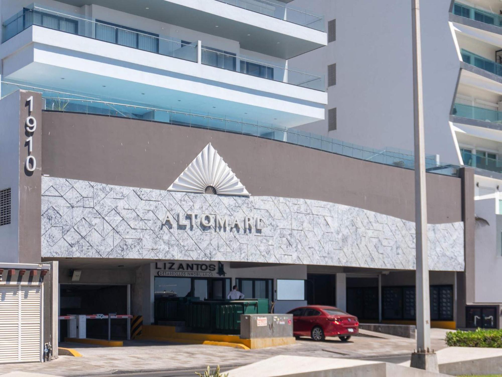 In Malecon With Pool And View Of The Stadium - Altomare 1302 Apartamento *
