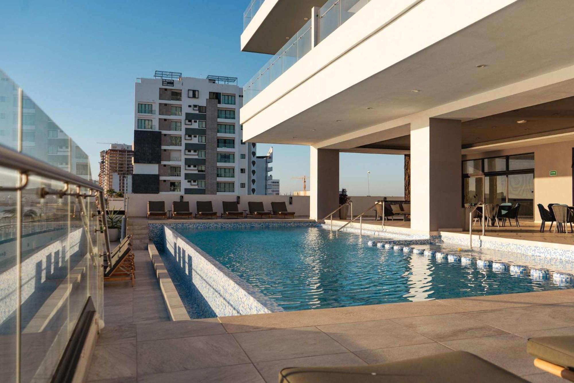 In Malecon With Pool And View Of The Stadium - Altomare 1302 Mazatlán