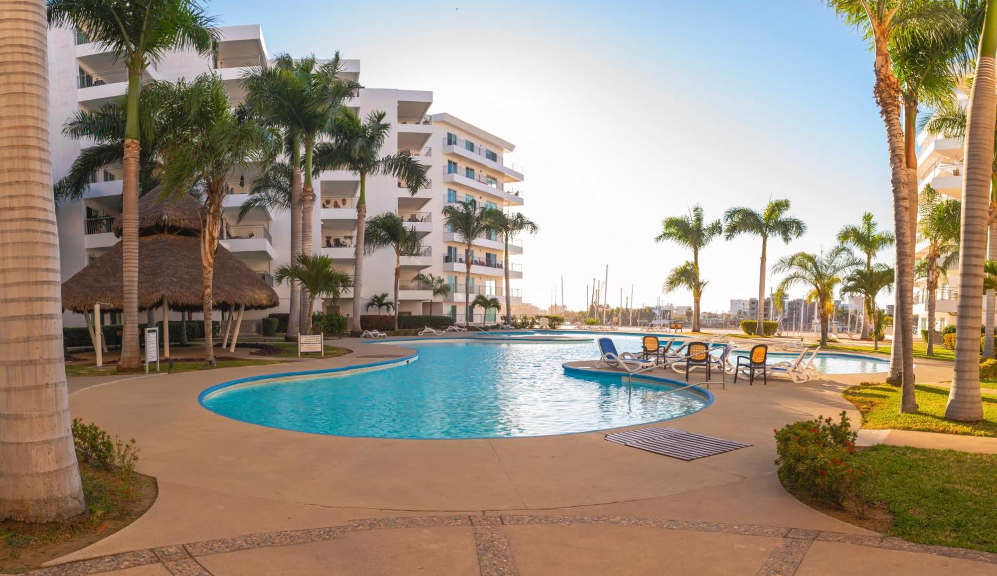 Frente A La Marina Y Super Vista By G P S Rentas Mazatlan