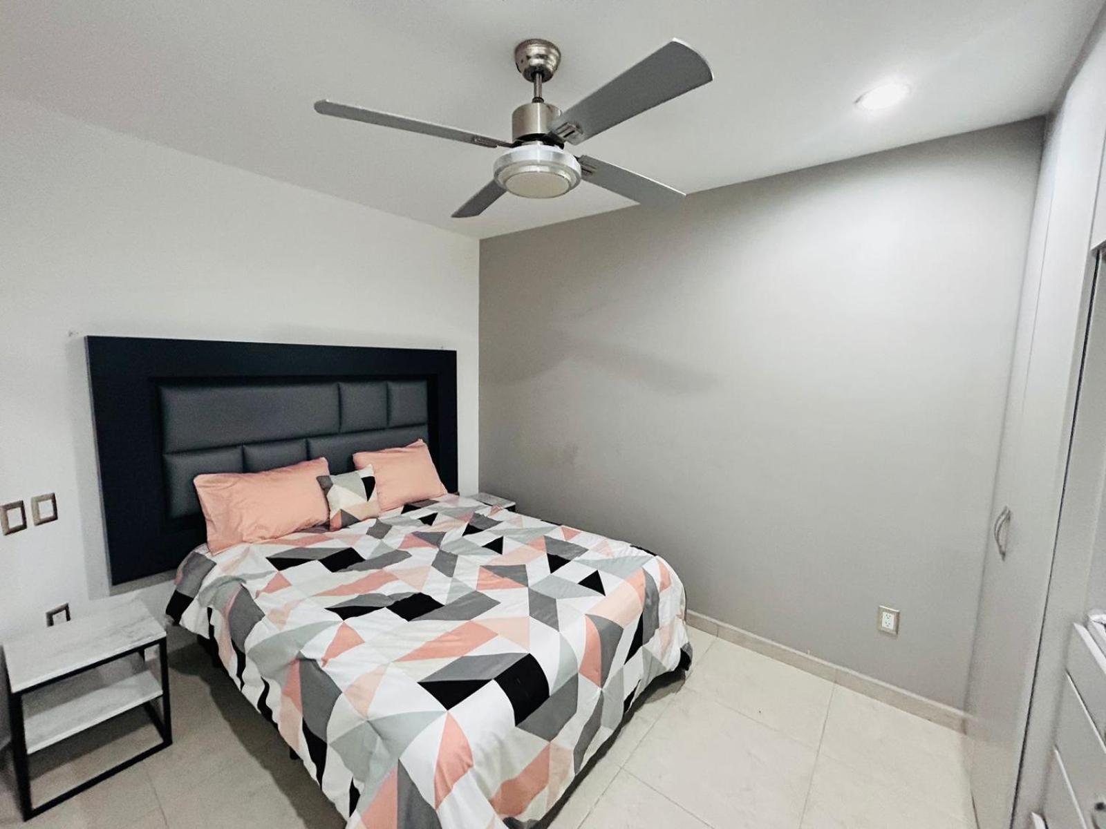 Apartment A Pie De Playa Con Vista Al Mar By G P S Rentas