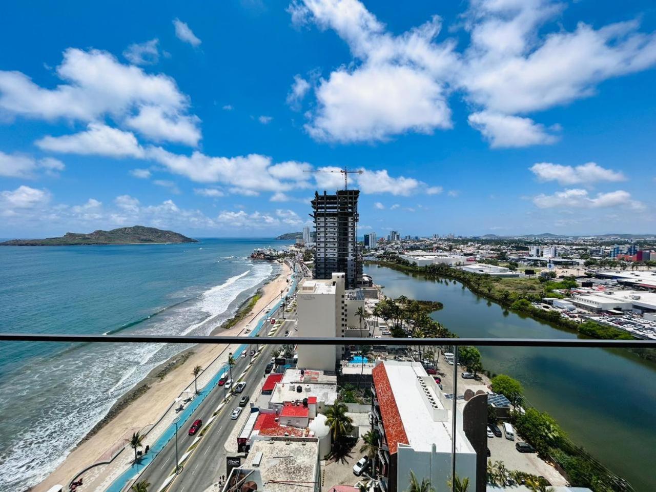 En El Malecon Con Vistas Al Y Mar By G P S Rentas Apartamento *