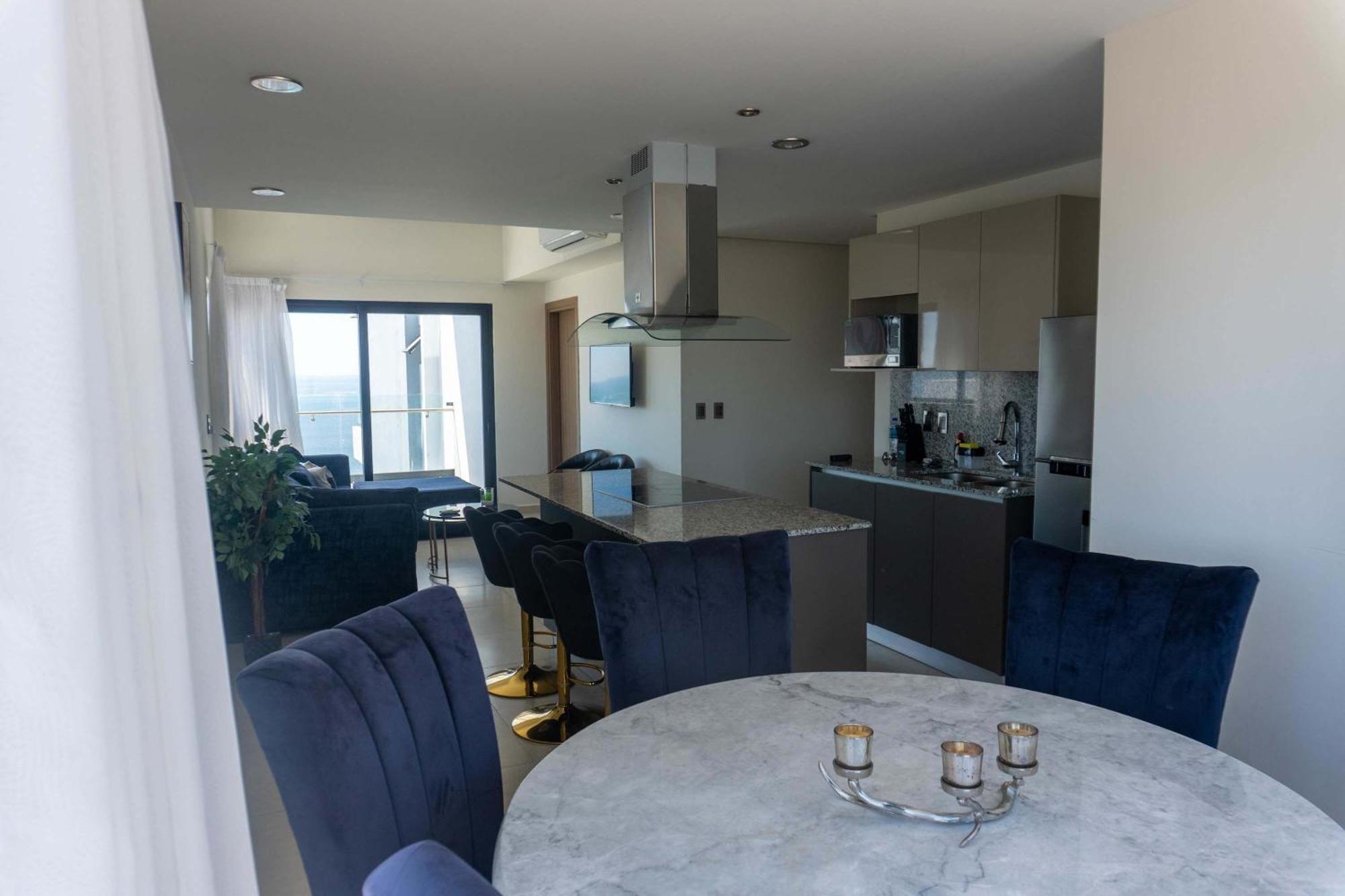 In Malecon With Pool And View Of The Stadium - Altomare 1302 Mazatlán