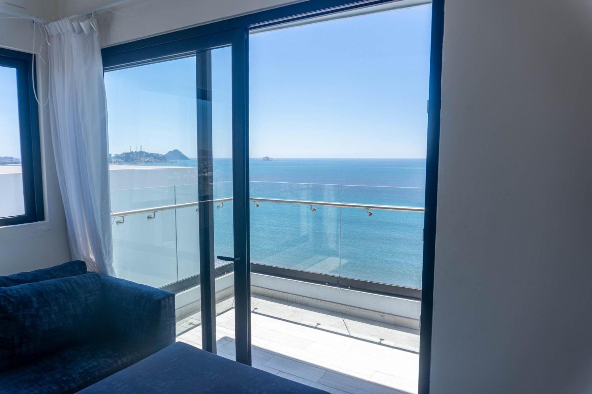 In Malecon With Pool And View Of The Stadium - Altomare 1302 Mazatlán