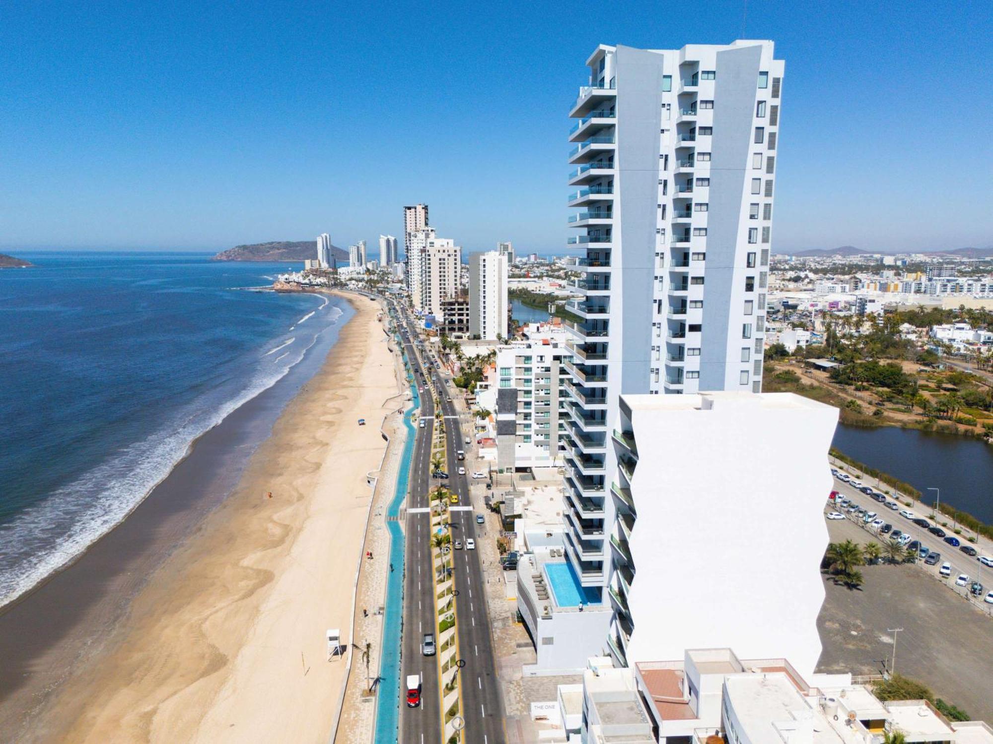 Apartamento In Malecon With Pool And View Of The Stadium - Altomare 1302 Mazatlán