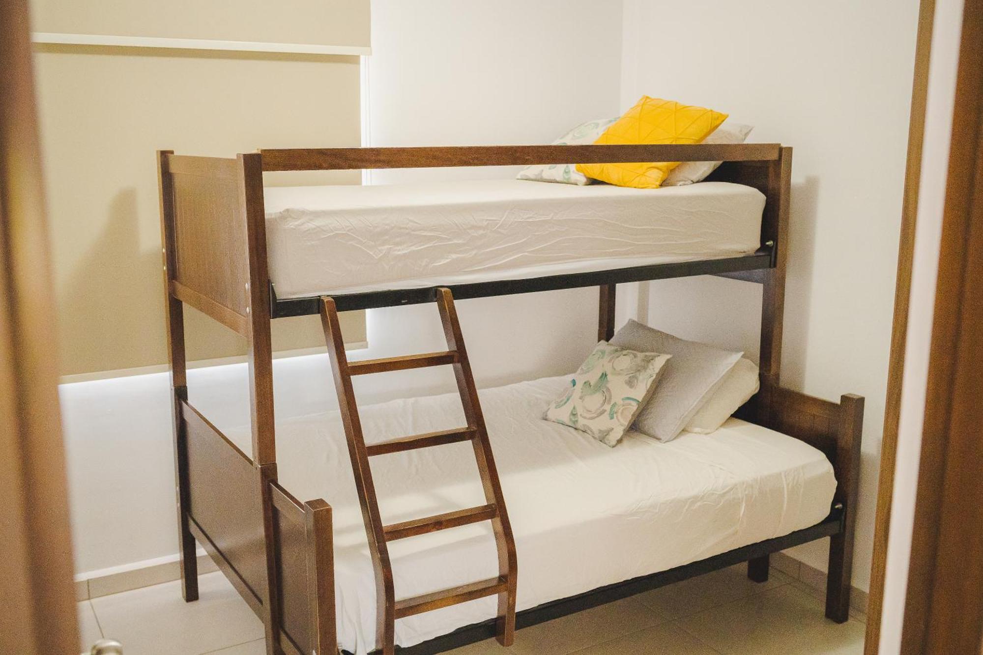 Apartamento Cerca De La Playa En Cerritos By G P S Rentas