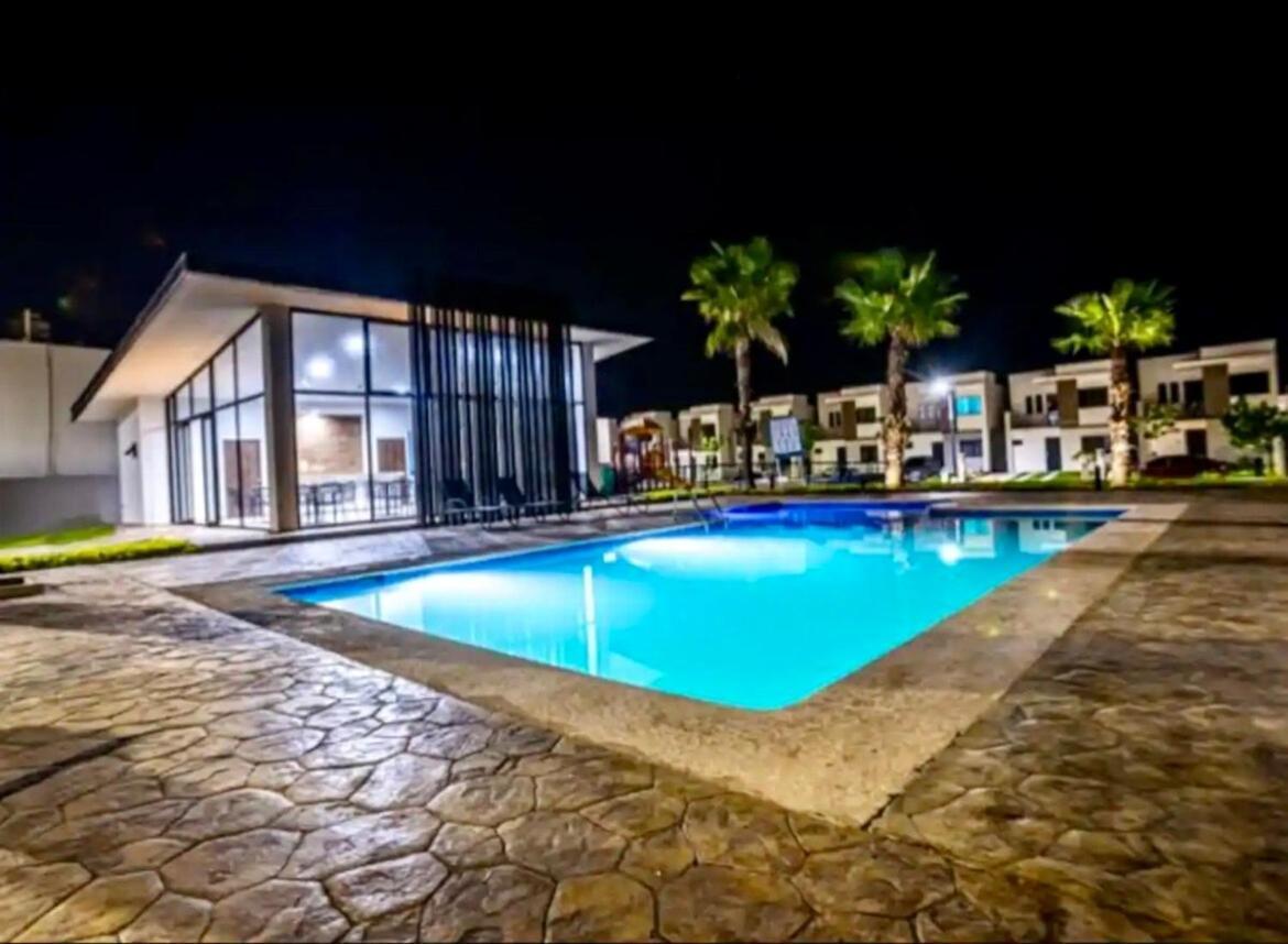 Casa Exclusiva Con Alberca En Privada Cerca De Galeria Сasa de vacaciones