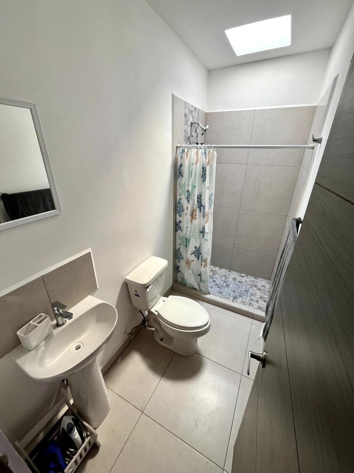 Casa Exclusiva Con Alberca En Privada Cerca De Galeria