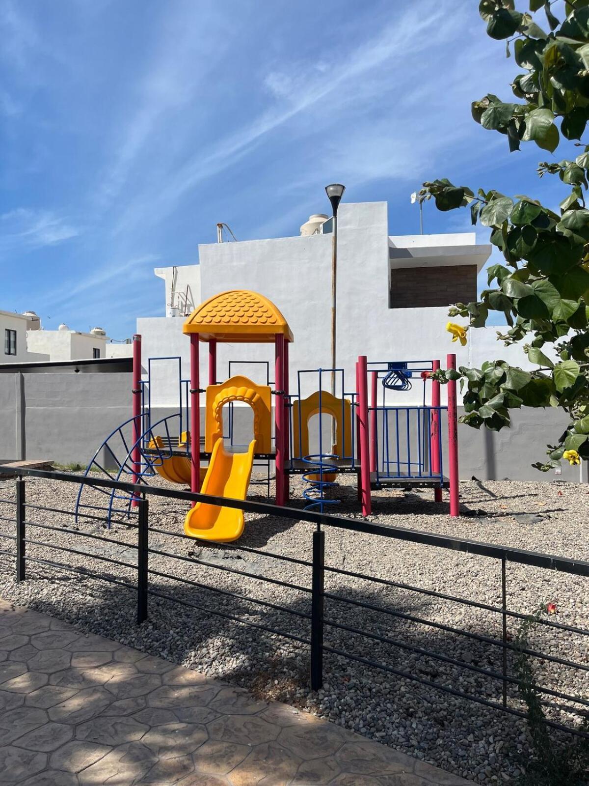 Casa Exclusiva Con Alberca En Privada Cerca De Galeria Сasa de vacaciones