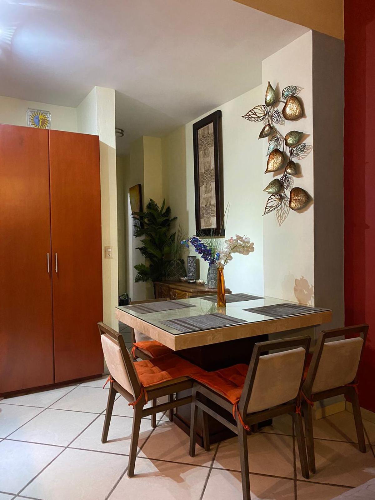 Ocean Front- Marina View- Tiara Sands Resort, Sleeps 4 Apartamento Mazatlán