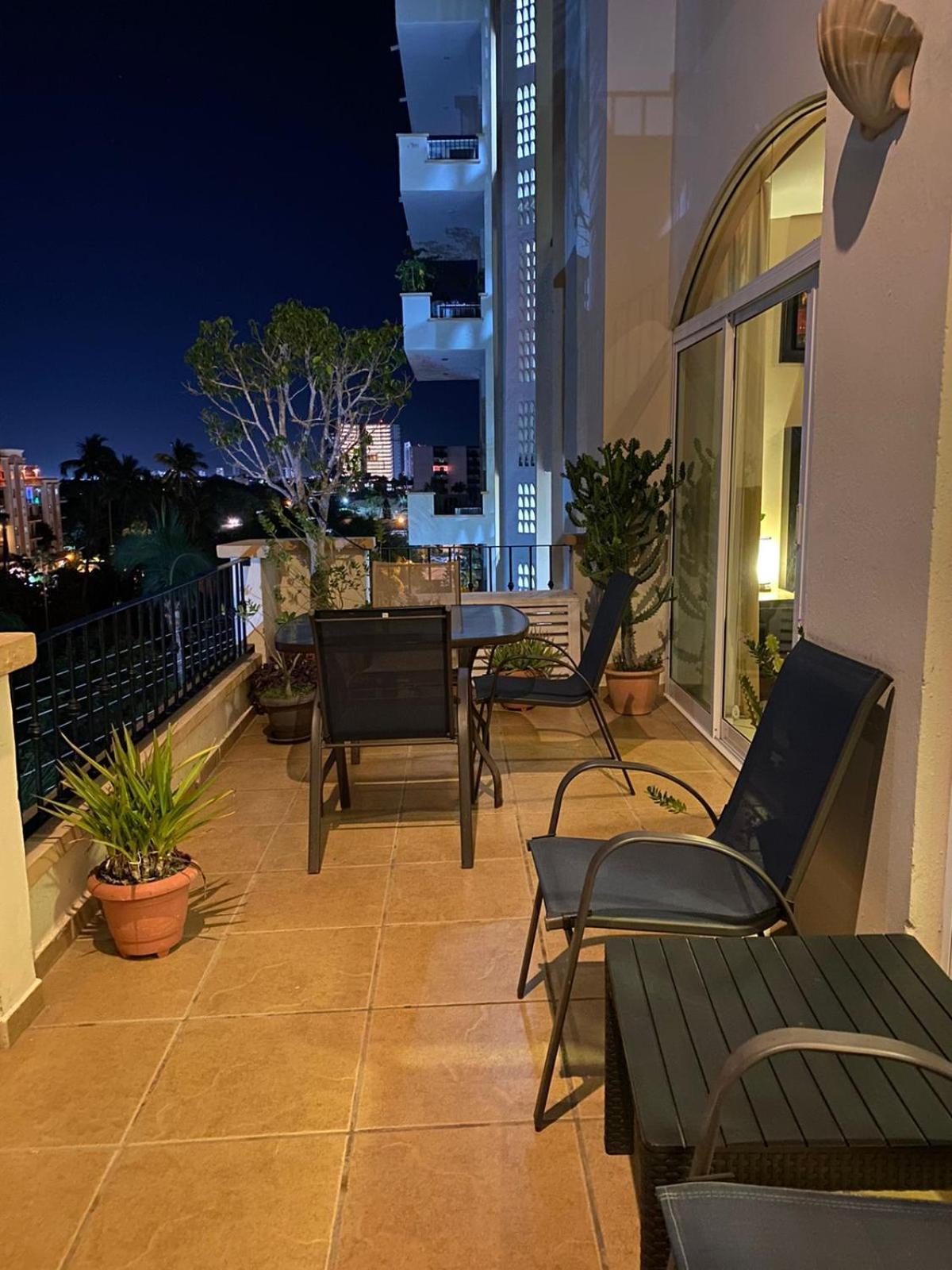 Ocean Front- Marina View- Tiara Sands Resort, Sleeps 4 Apartamento