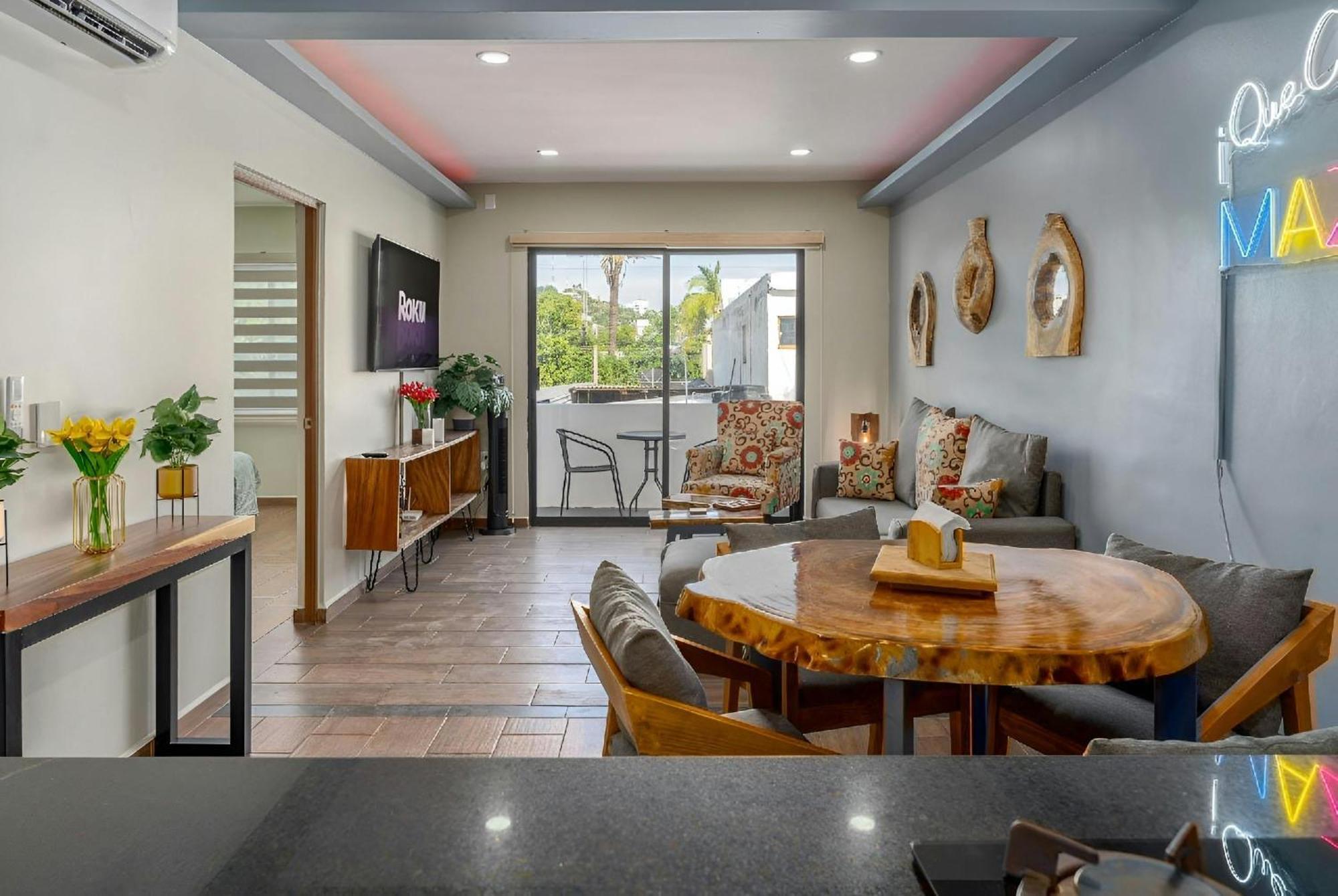 Promo! 2br-pool-views-king Bed-walk 2 Beach-5 Star Area Apartment