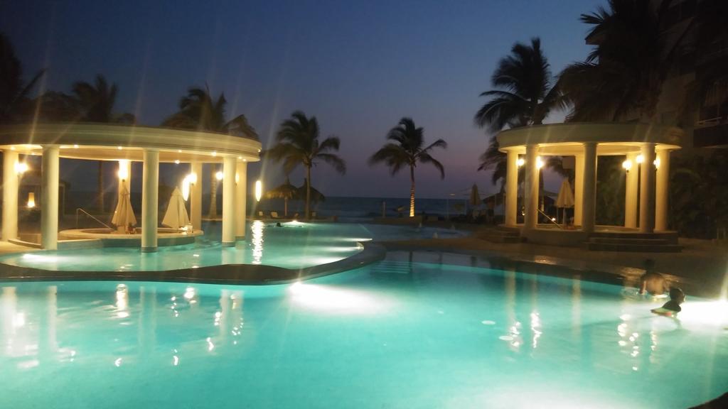De Lujo Con Playa Y Alberca Apartamento