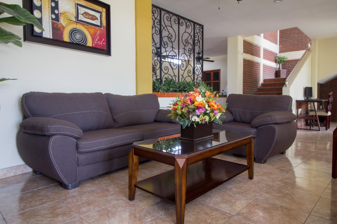 La Palapa Hotel