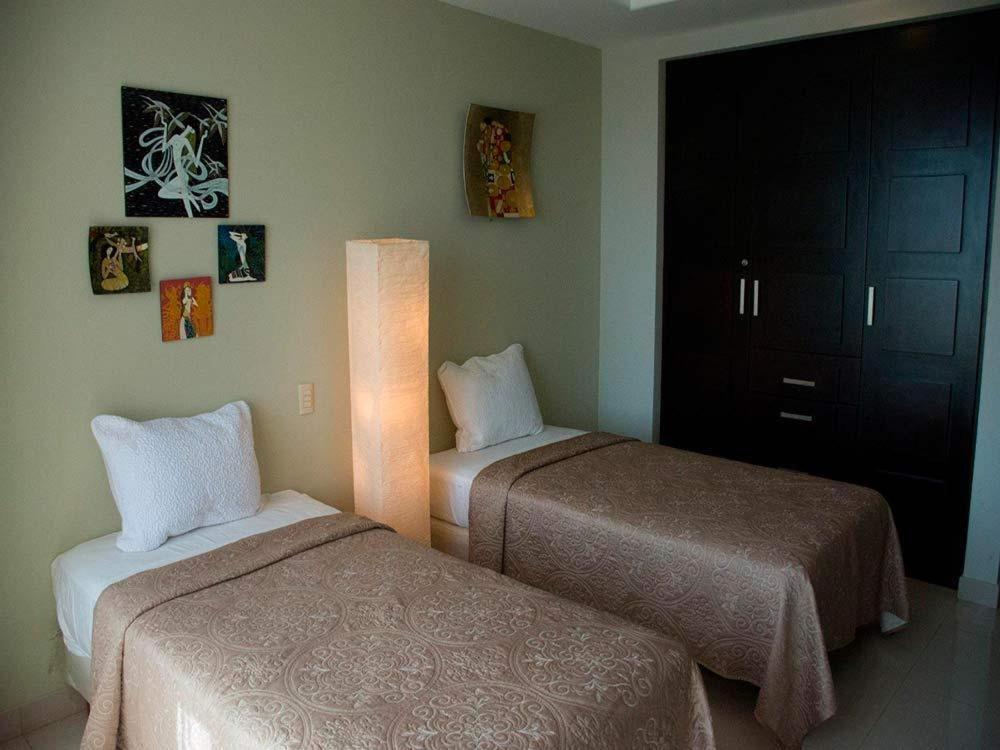 Solaria Oceanview With Pool 704