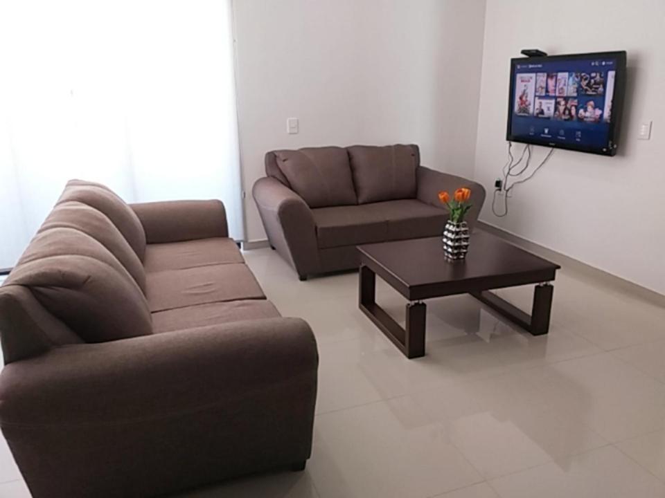 Apartamento Renta Vacacional A 2 Cuadras De La Playa O Malecon De