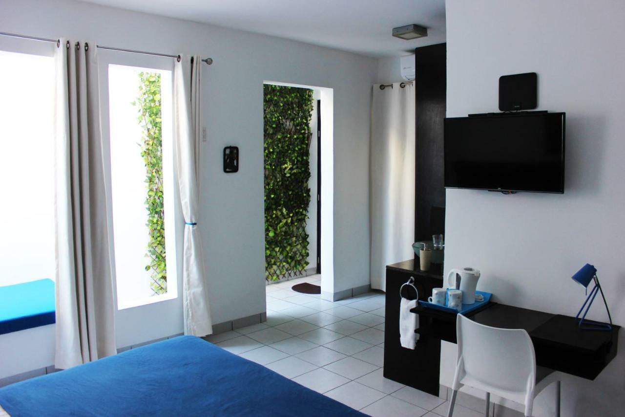 Ananda Hotel